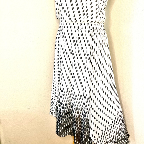 White black sleeveless dress flowing skirt dress A line dress chiffon ombré - Picture 3 of 16